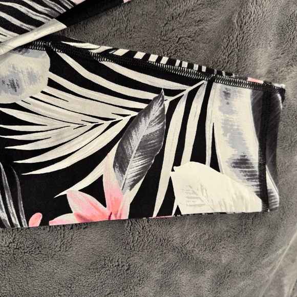 Tropical Floral Leggings - Picture 2 of 5